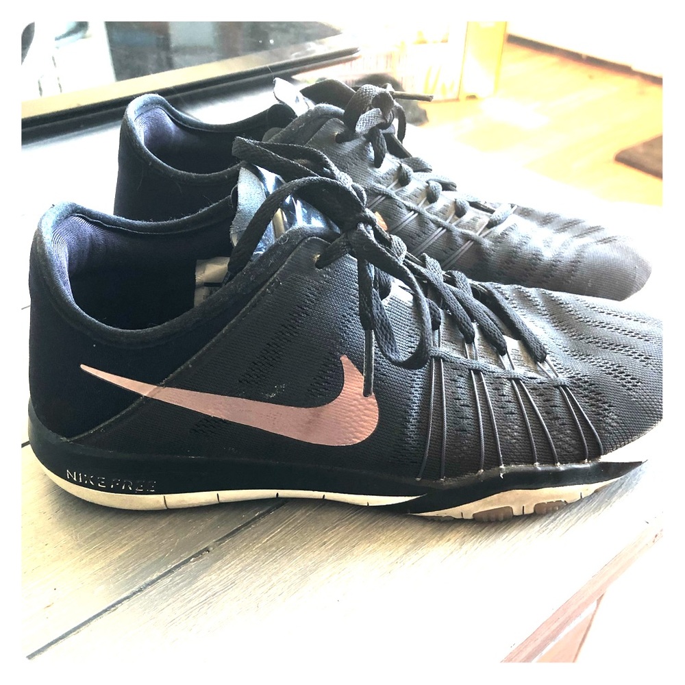 Nike Trainers Rose Gold